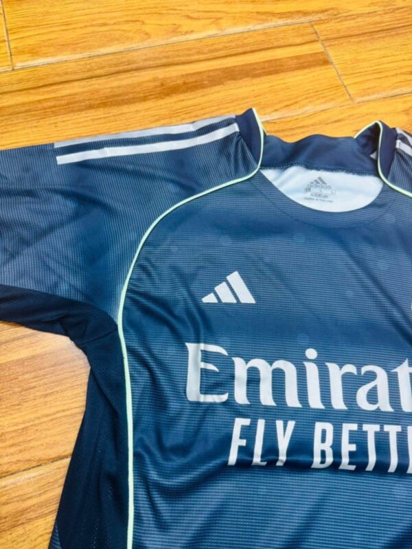 Real Madrid away kit 2025/26 - Image 4
